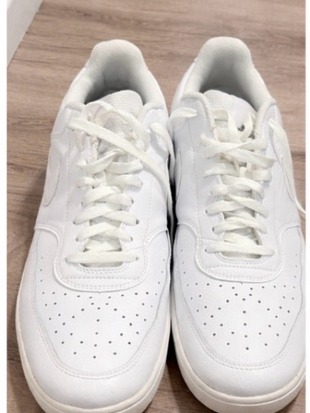 Nike White Men's Athletic Sneakers